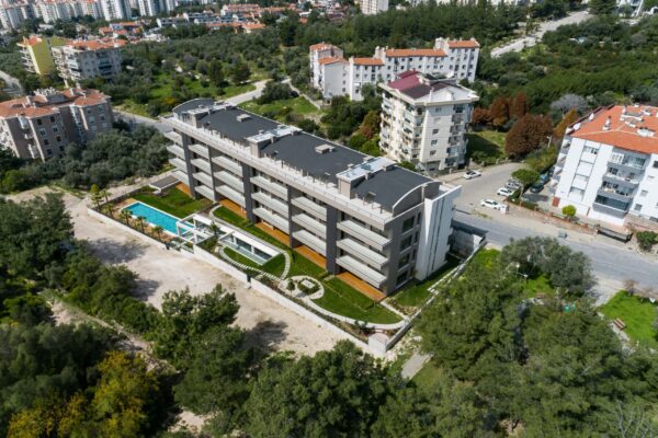 LUVI-BORNOVA_13-min LUVI-BORNOVA_13-min